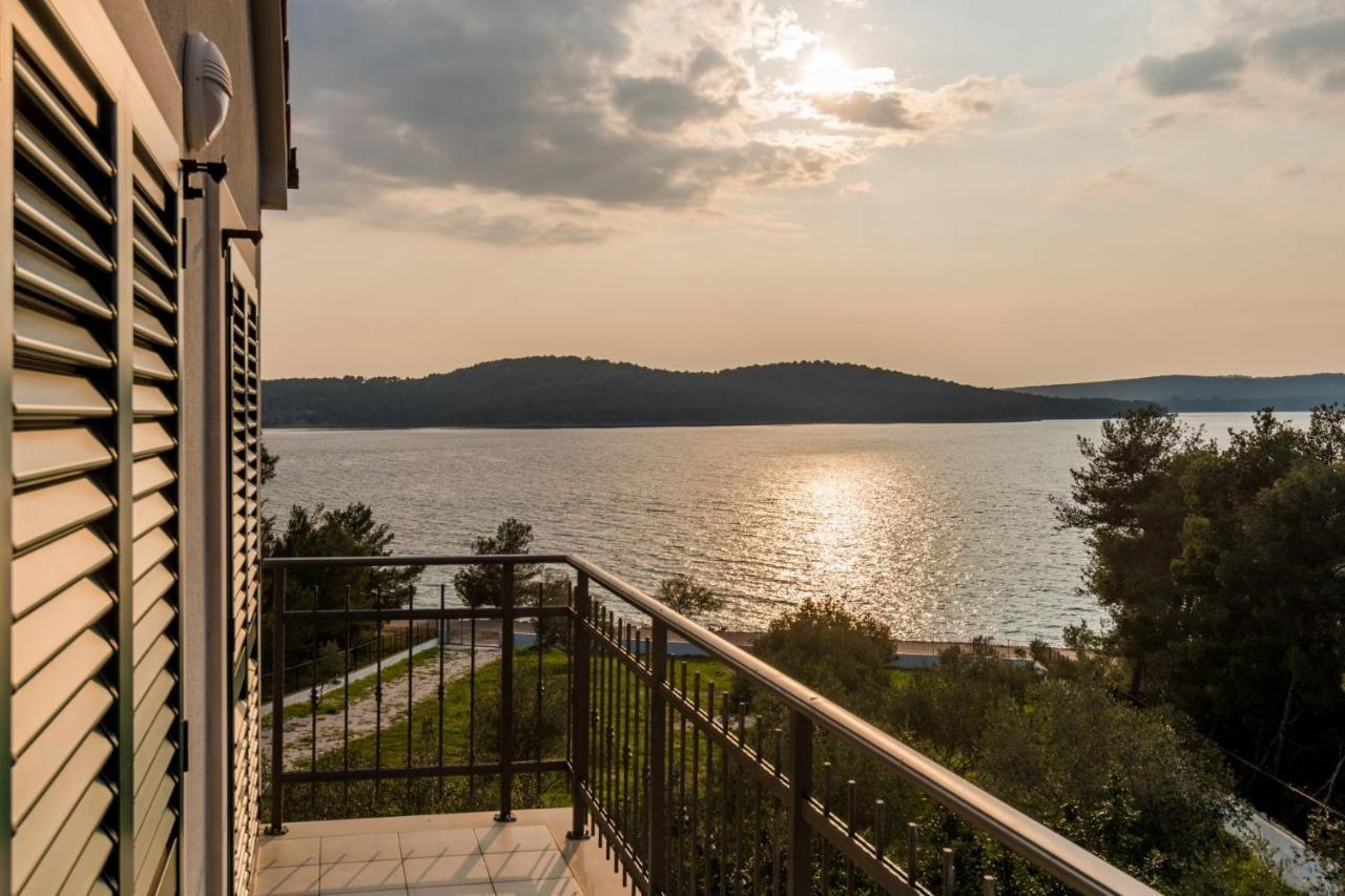Bijaka Villas&Apartments Милна Экстерьер фото